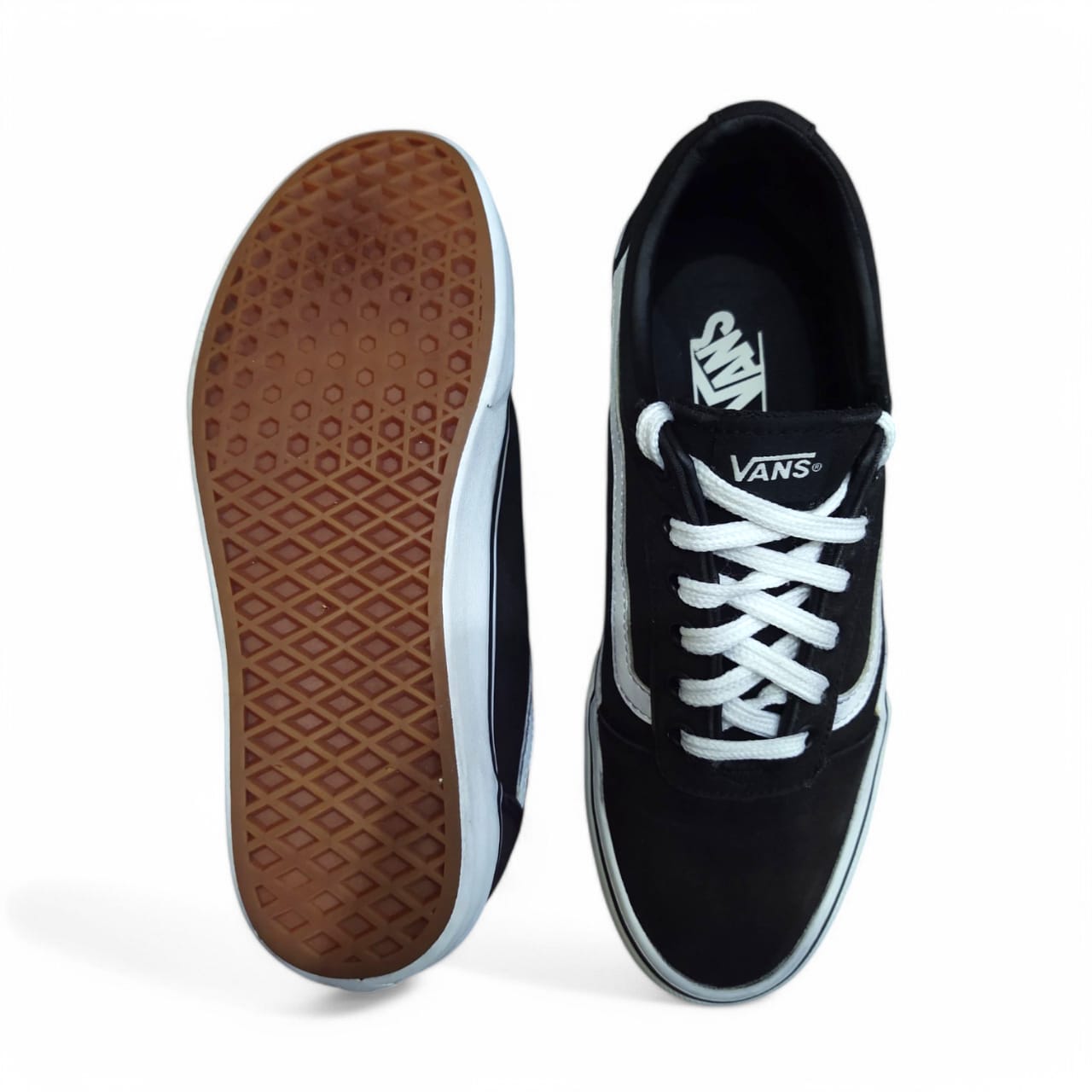 Vans Ward Sneakers Black and White Low Top